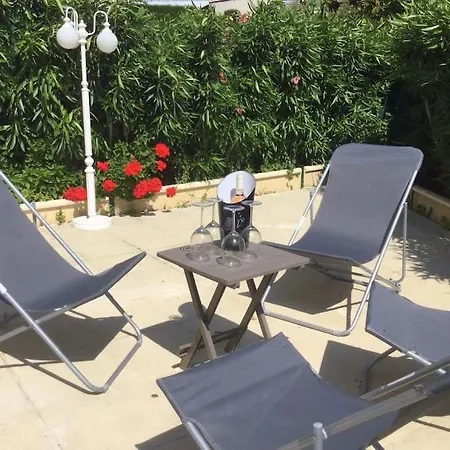 Le Jardin De La Mer, Plage, Jardin, Parking , Velos Villeneuve-Loubet